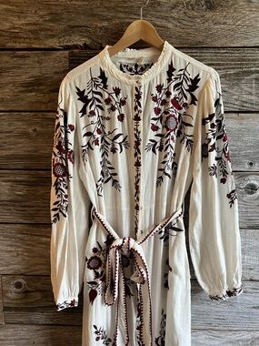 Sundance Ivory Dress / Robe with Burgundy Floral Embroidery
